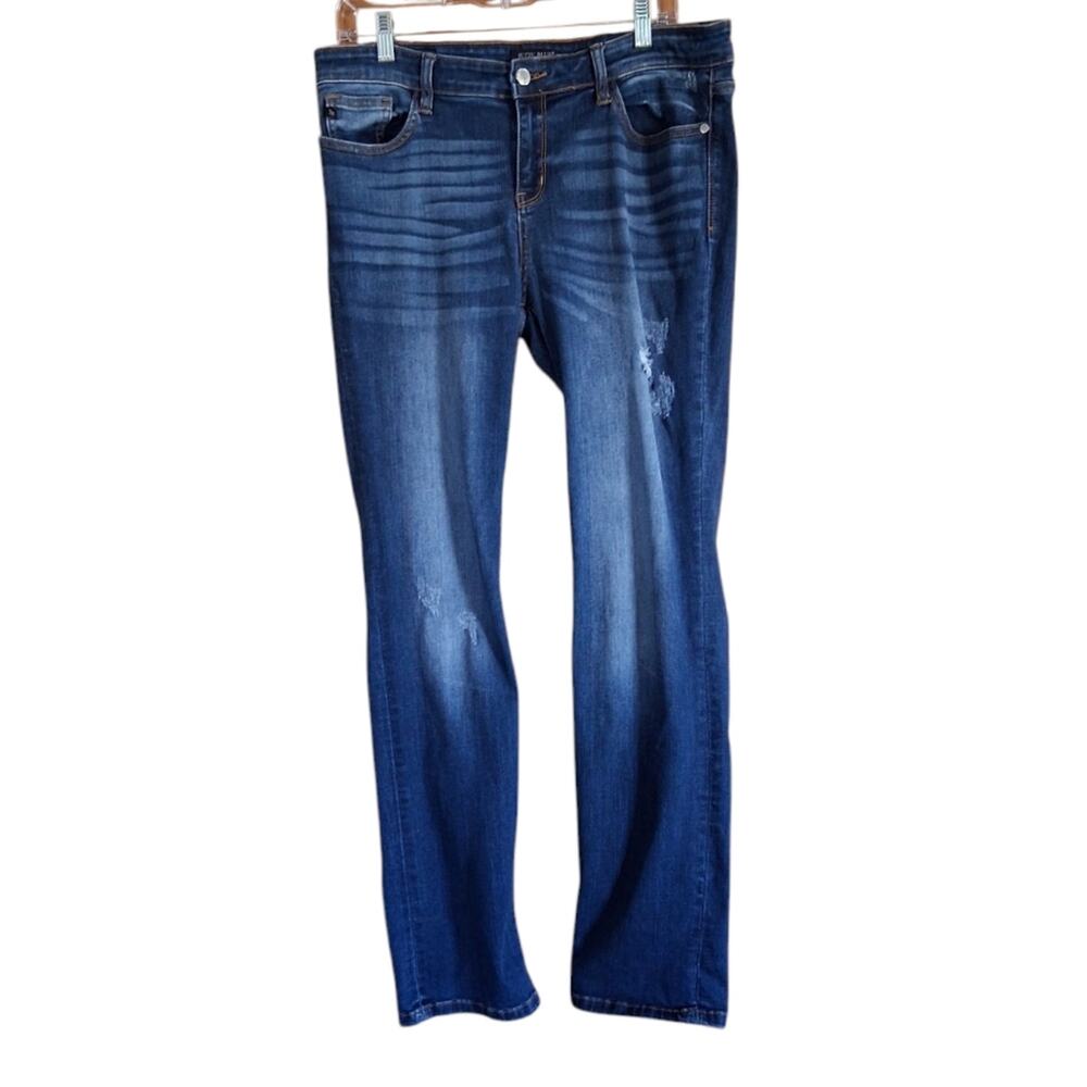 Judy Blue Straight Fit Distressed Jeans Size 31